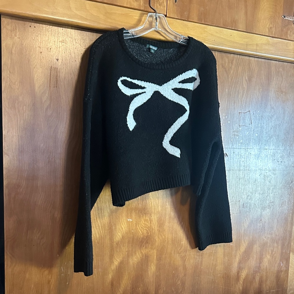 Wild Fable Black Sweater with White Bow